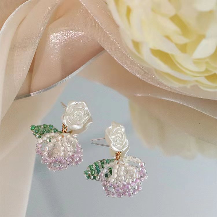Gentle Camellia Summer Gradient Beaded Leaf Silver Needle Earrings