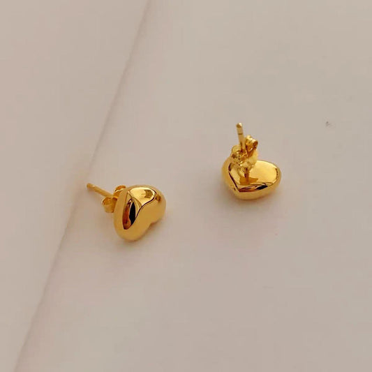 Non-fading Titanium Steel Plated 18K Gold Glossy Sweet Love Heart Stud Earrings