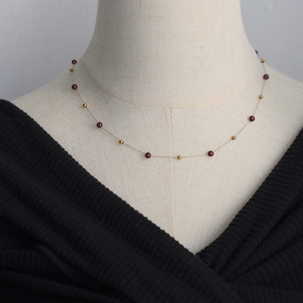 Sweater chain Handmade Gold Bead Chain natural garnet wine red short necklace titanium steel gold plated