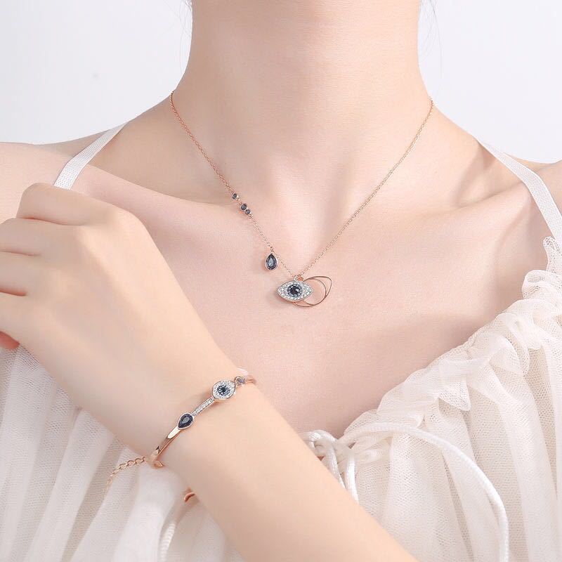 Creative and popular titanium steel necklace in European and American style