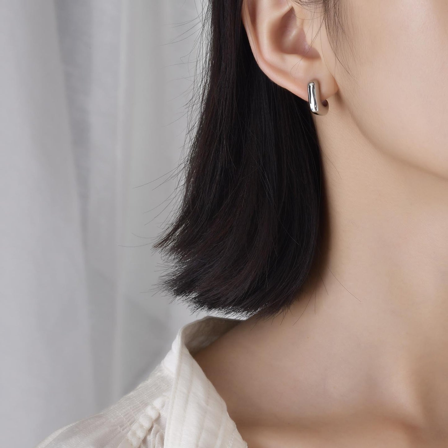 Non-fading Titanium Steel Glossy Mini L Shaped Stud Earrings