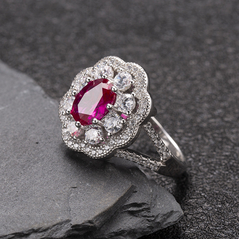 Anel de rubi elegante e luxuoso de alto nível em prata esterlina S925
