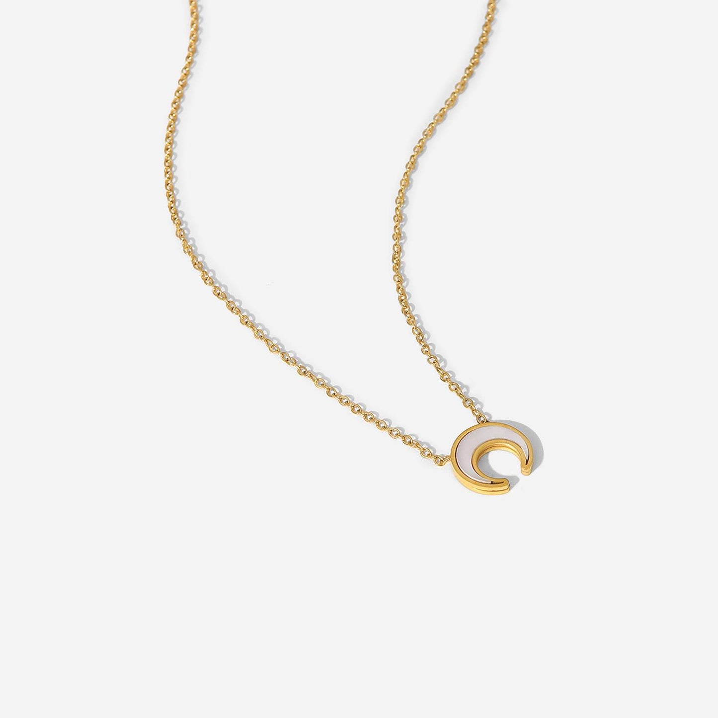 Non-fading crescent shape pendant necklace