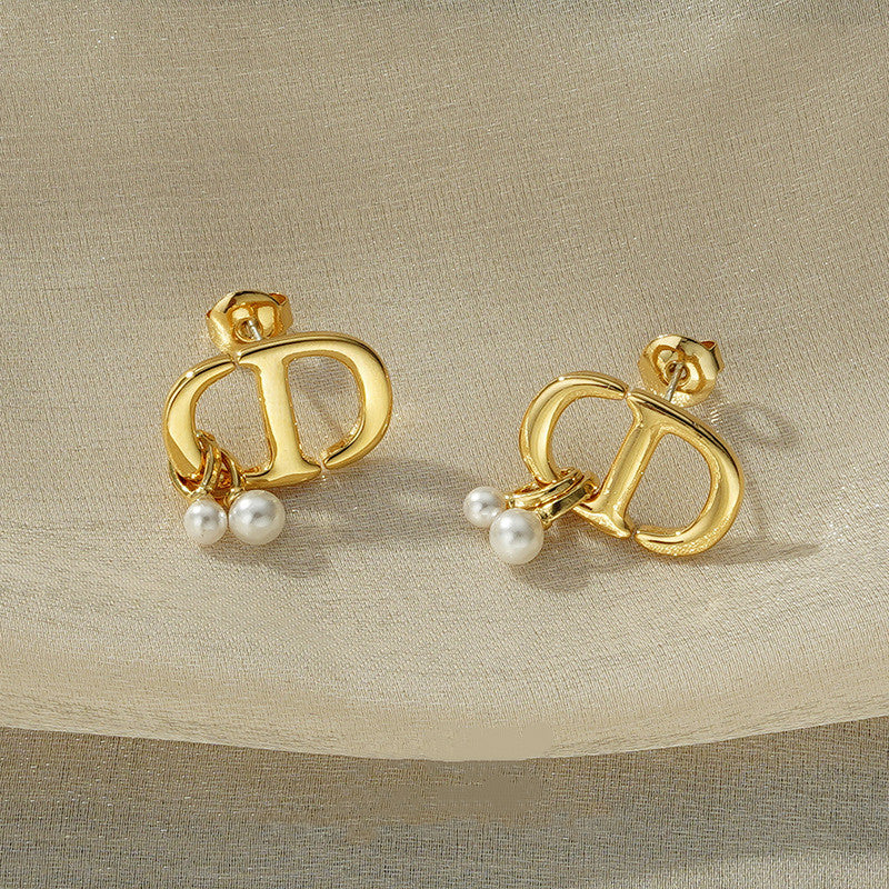 Simple Fashion Letter Pearl Stud Earrings